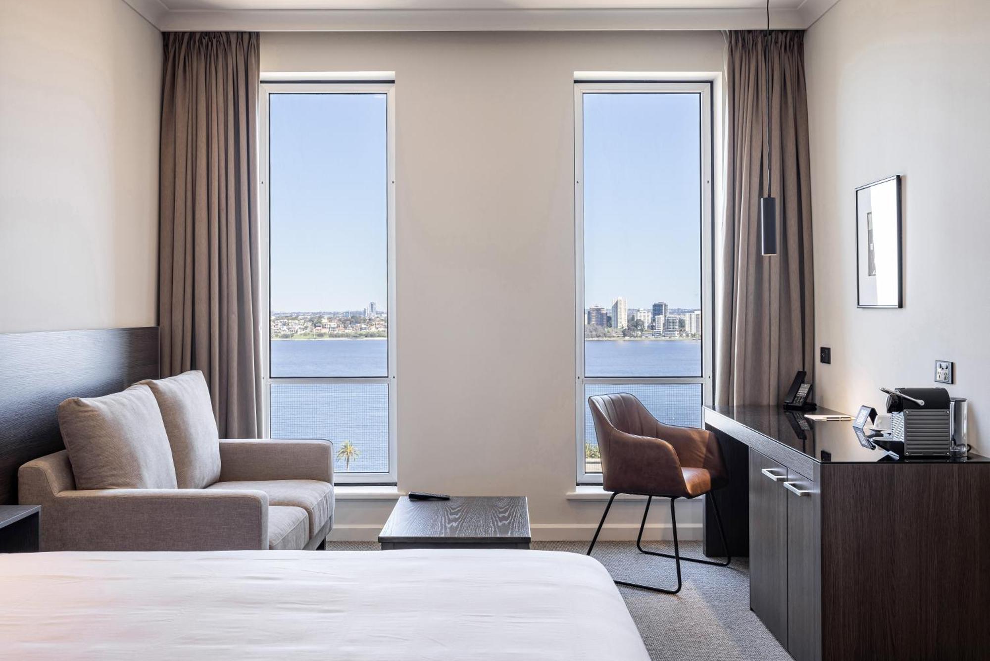 Premier King Riverview